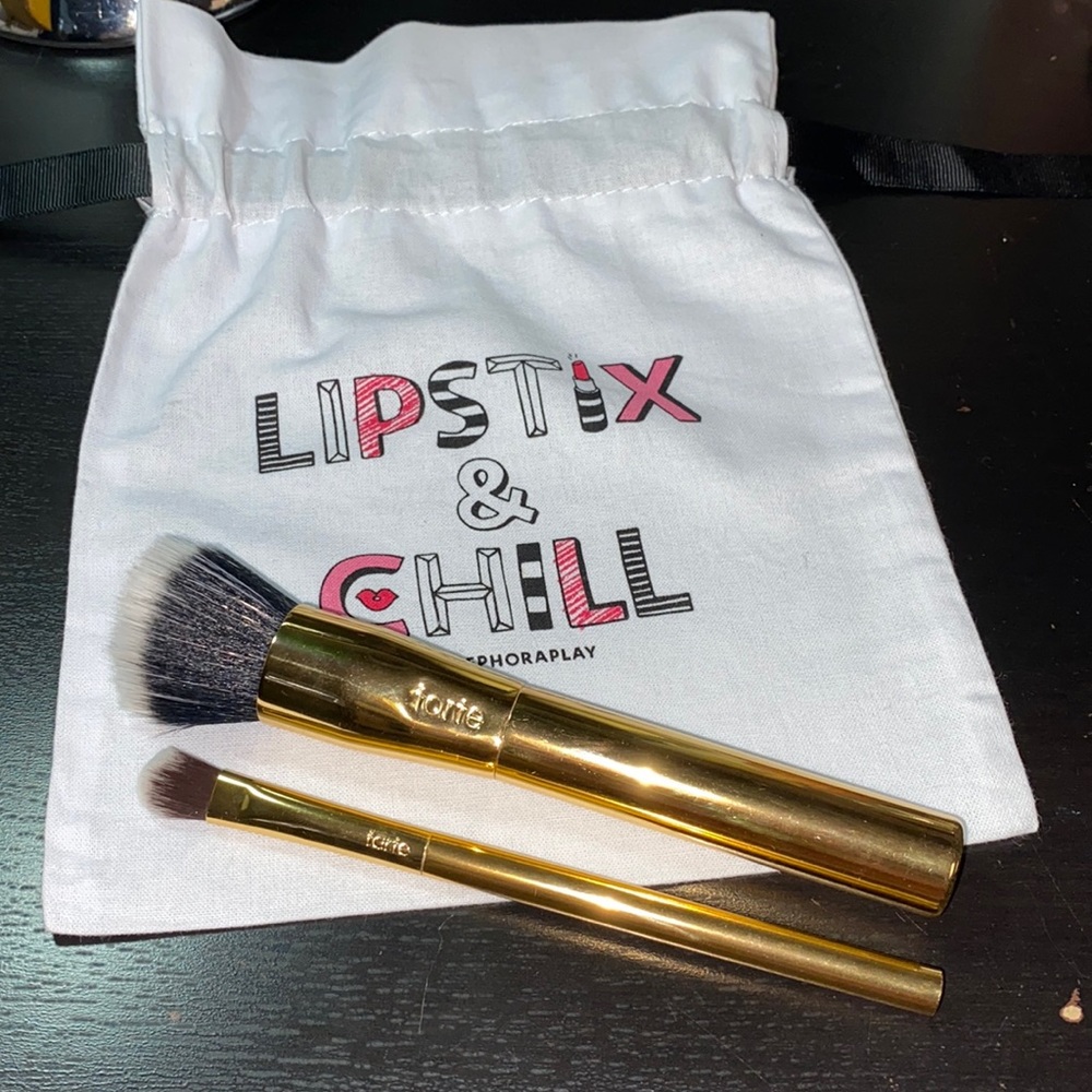 Set of Tarte Gold Brushes and makeup bag